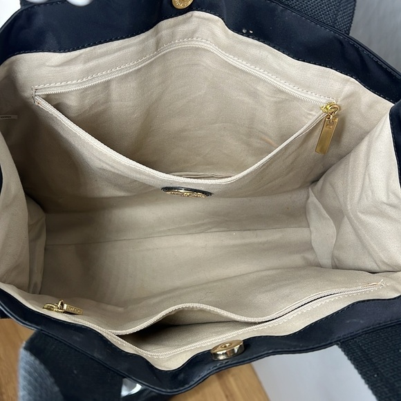 Tory Burch Large A4 Black Nylon Patent Hidden Snap Tote Bag - Picture 6 of 13